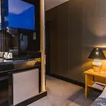 Les Jardins Du Marais Hotel