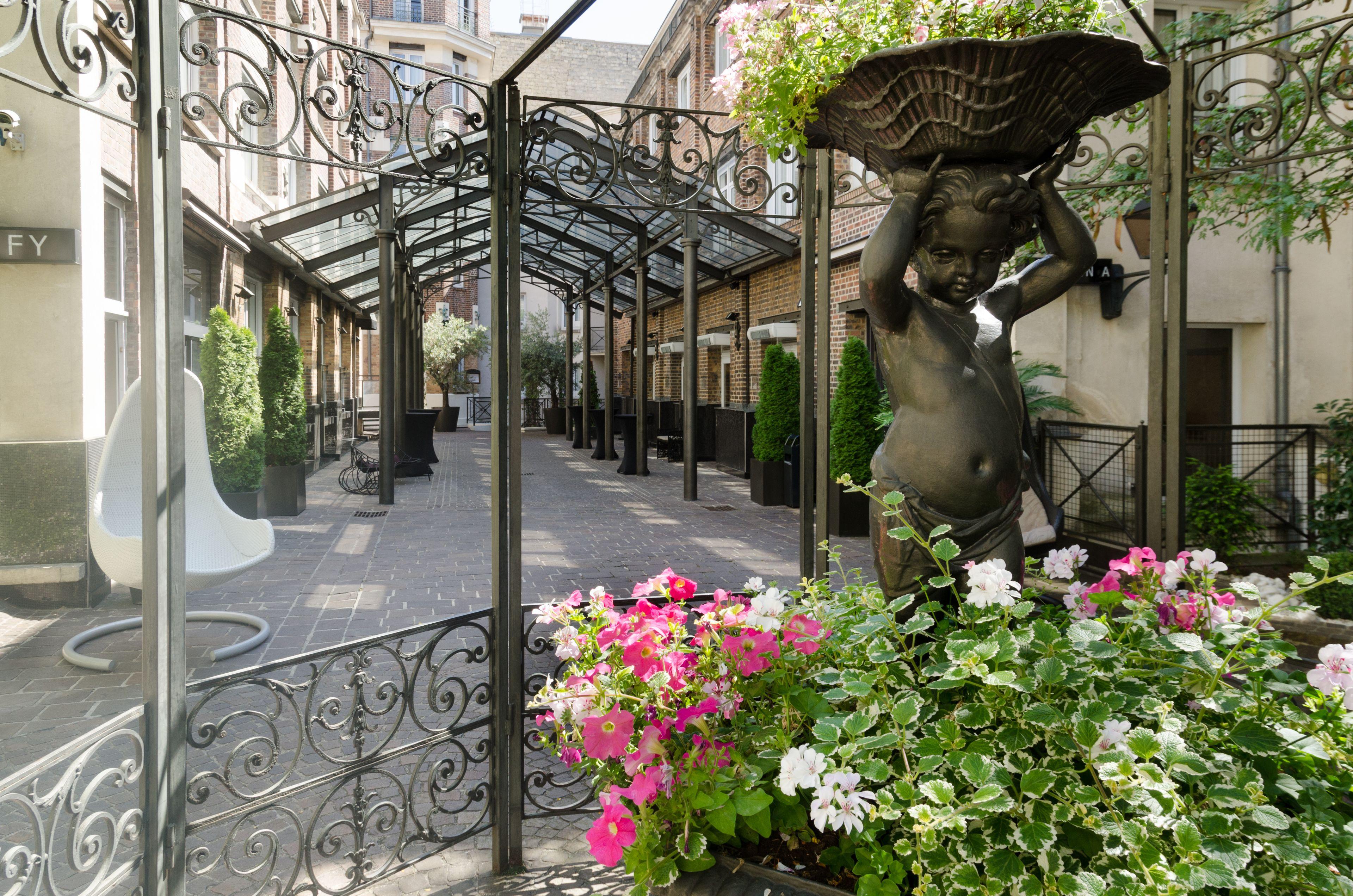 Hotel Les Jardins Du Marais 4*