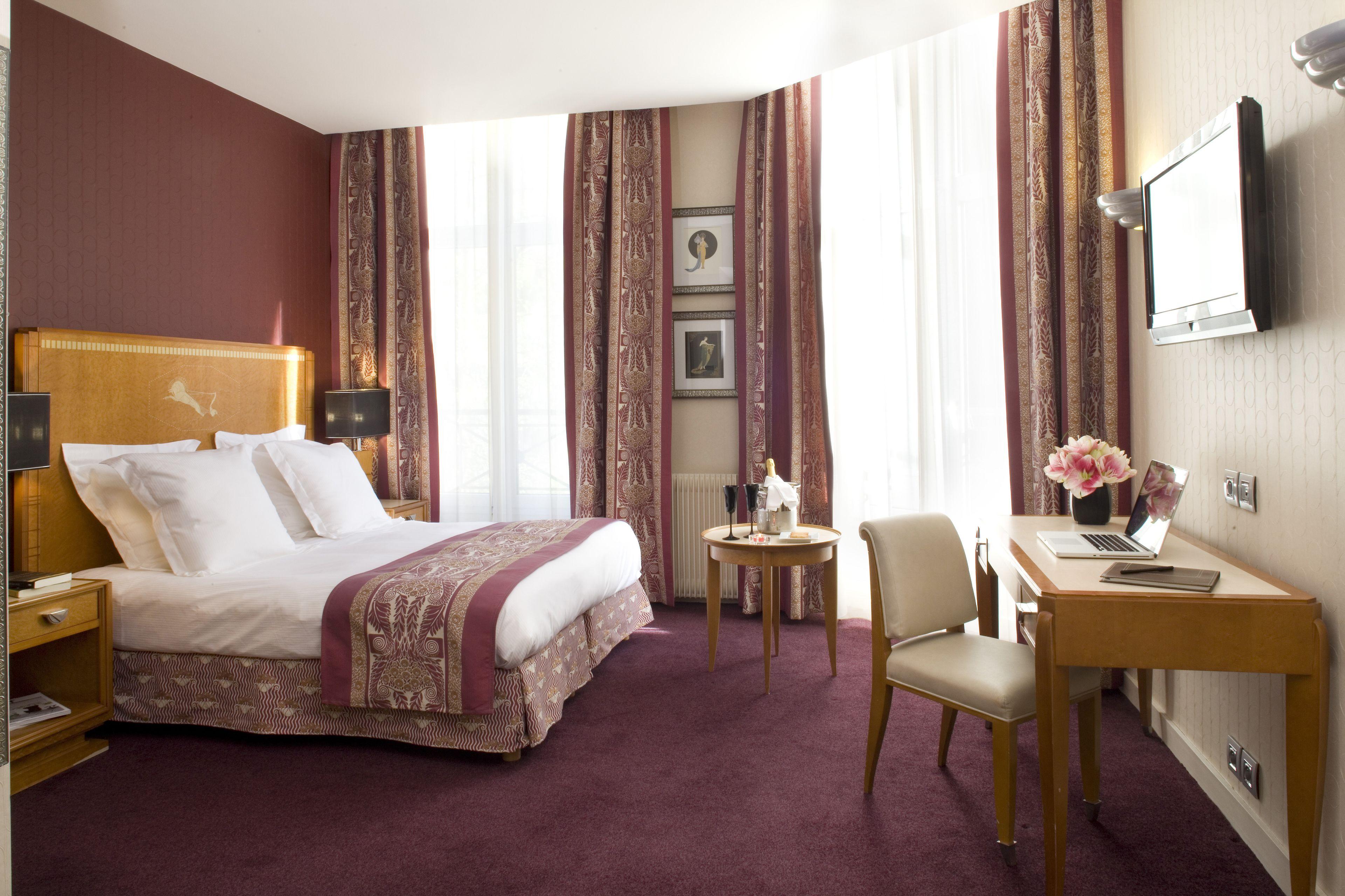 Les Jardins Du Marais Hotel 4*